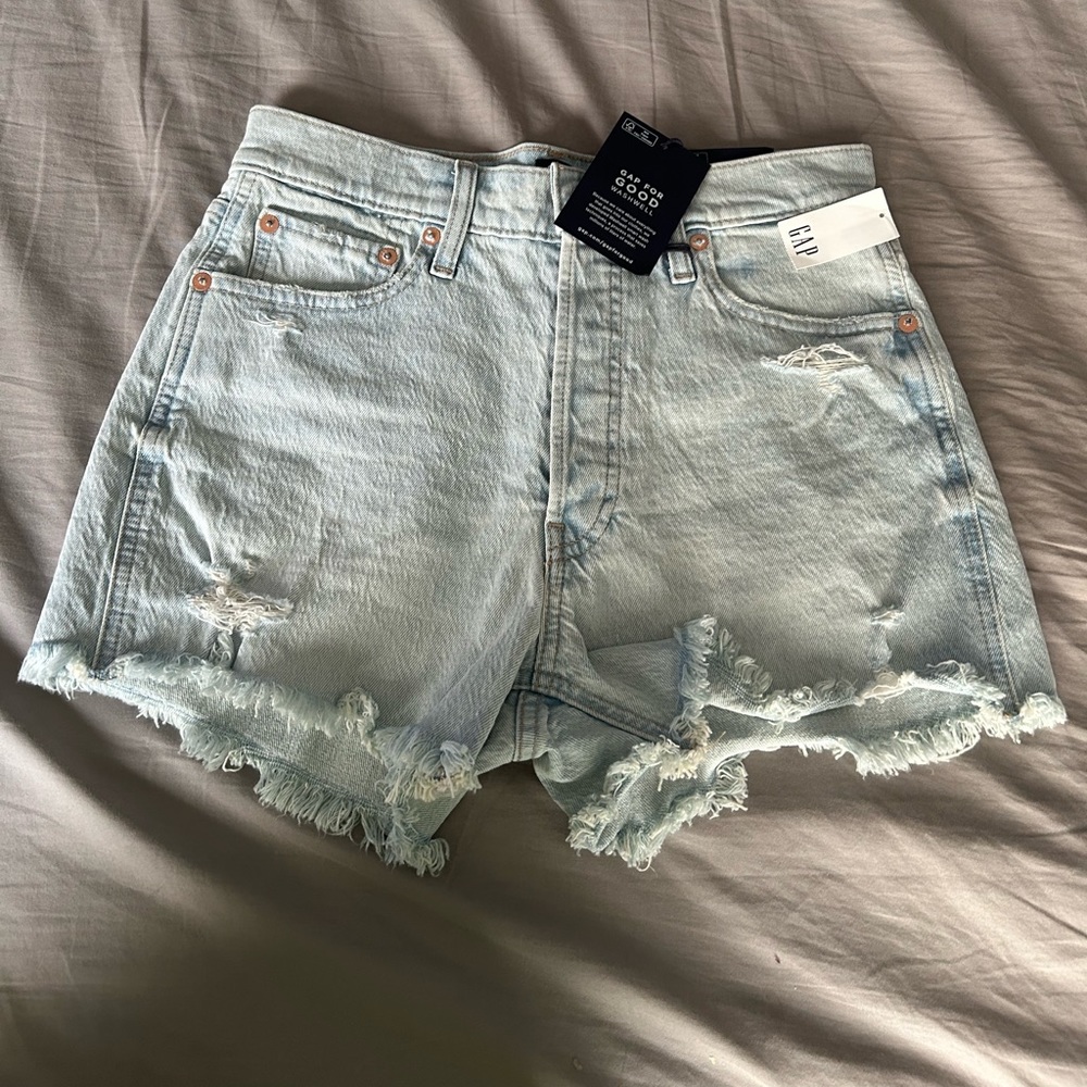 Gap shorts